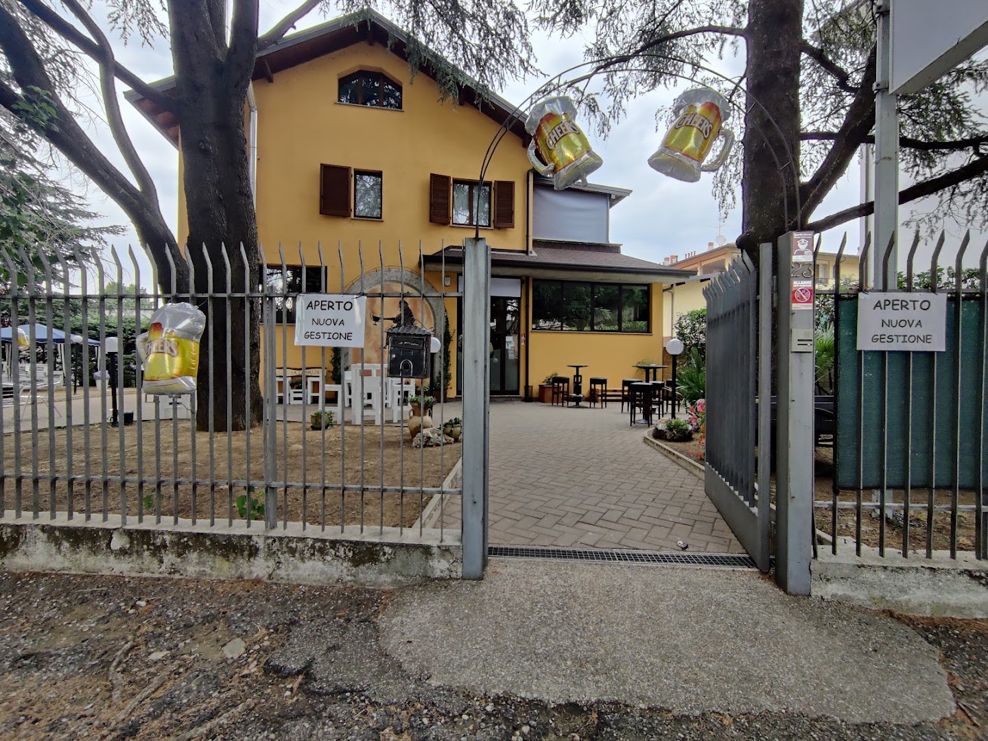 La Carnazza Grill