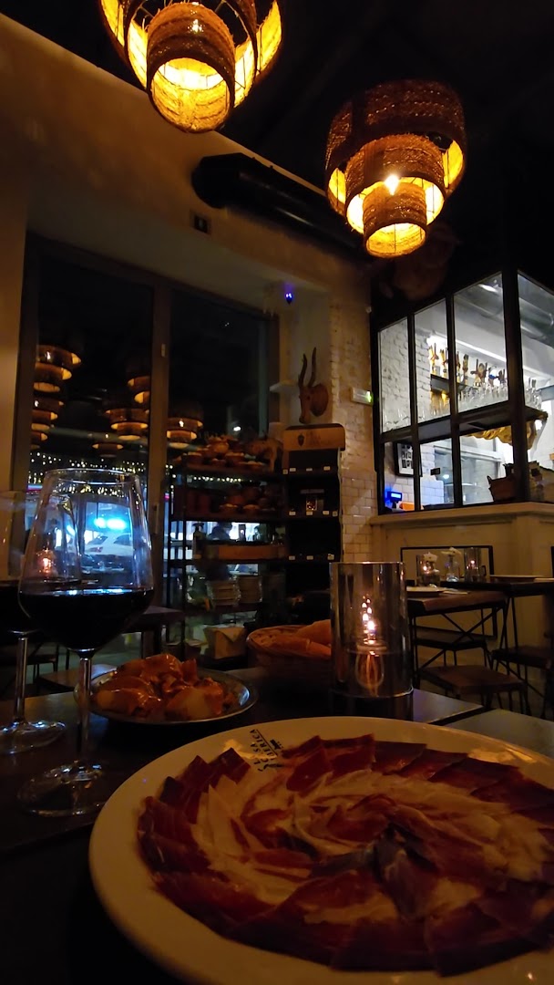 La Casa Iberica - Viale Premuda 1