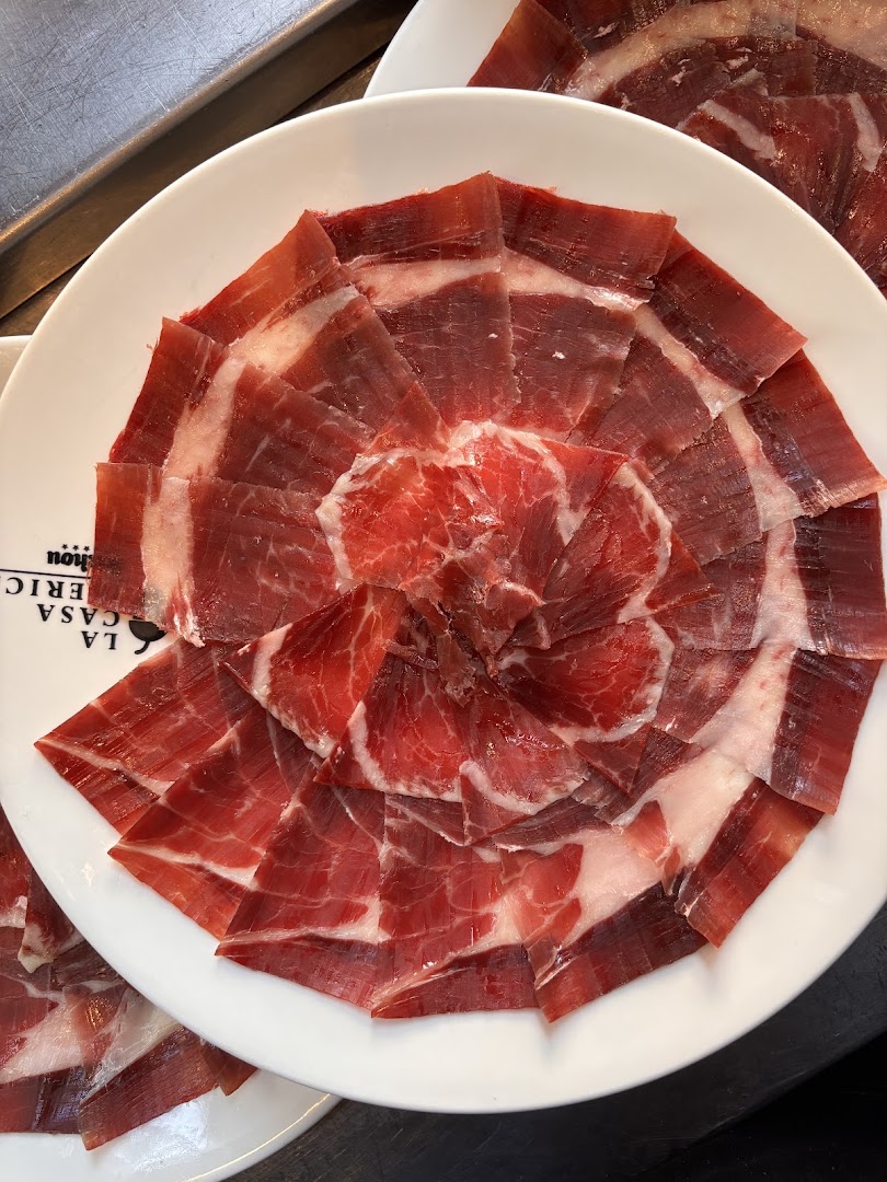 La Casa Iberica - Viale Premuda 1, Milano