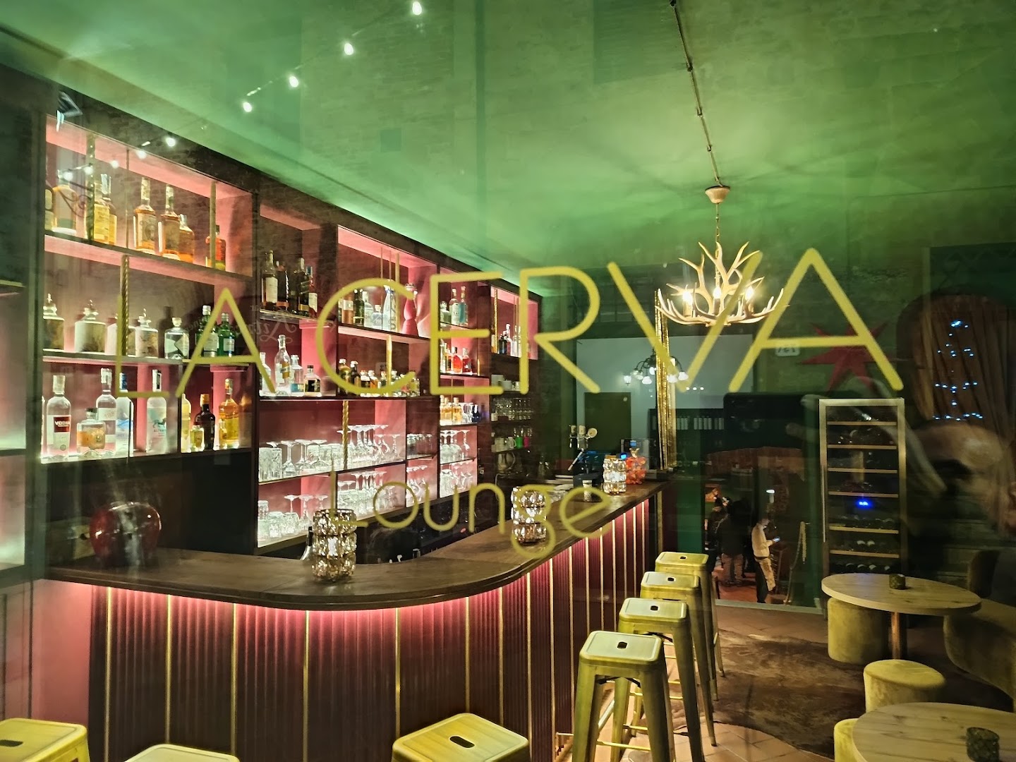 La Cerva Lounge