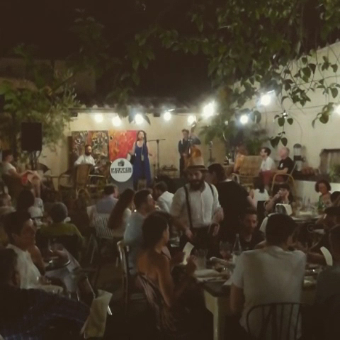 La Clandestina