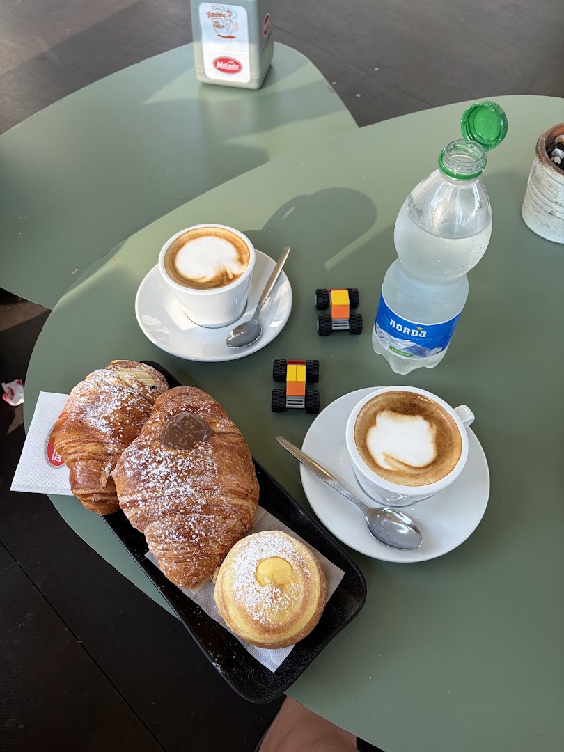 La Compagnia Bar Pasticceria