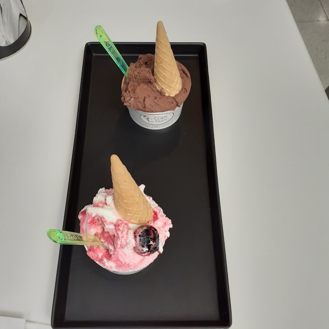 La Corte del Gusto (2° piano) gelateria/caffetteria