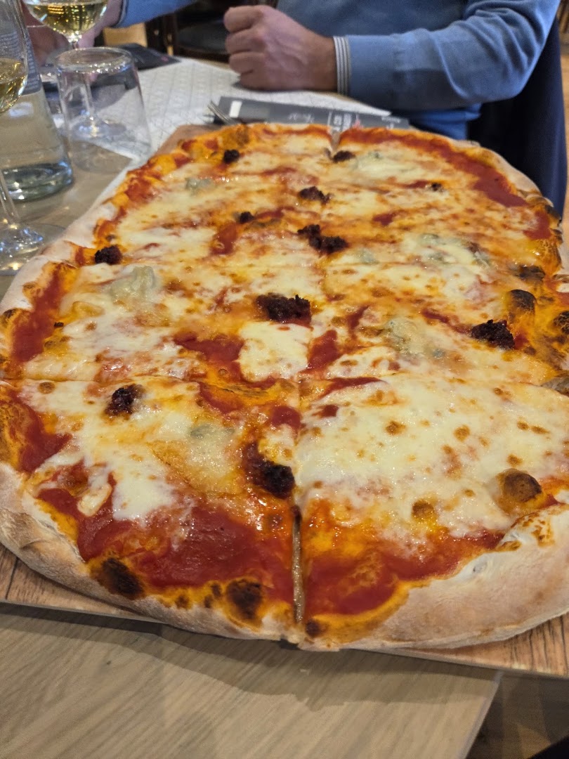 La Corte del Maestoso by Iper