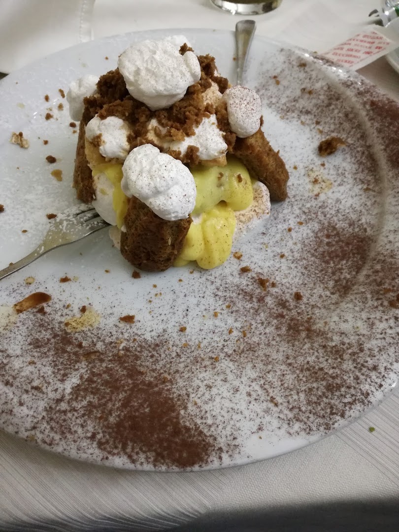 La Corte Trattoria & Pizzeria Bakery
