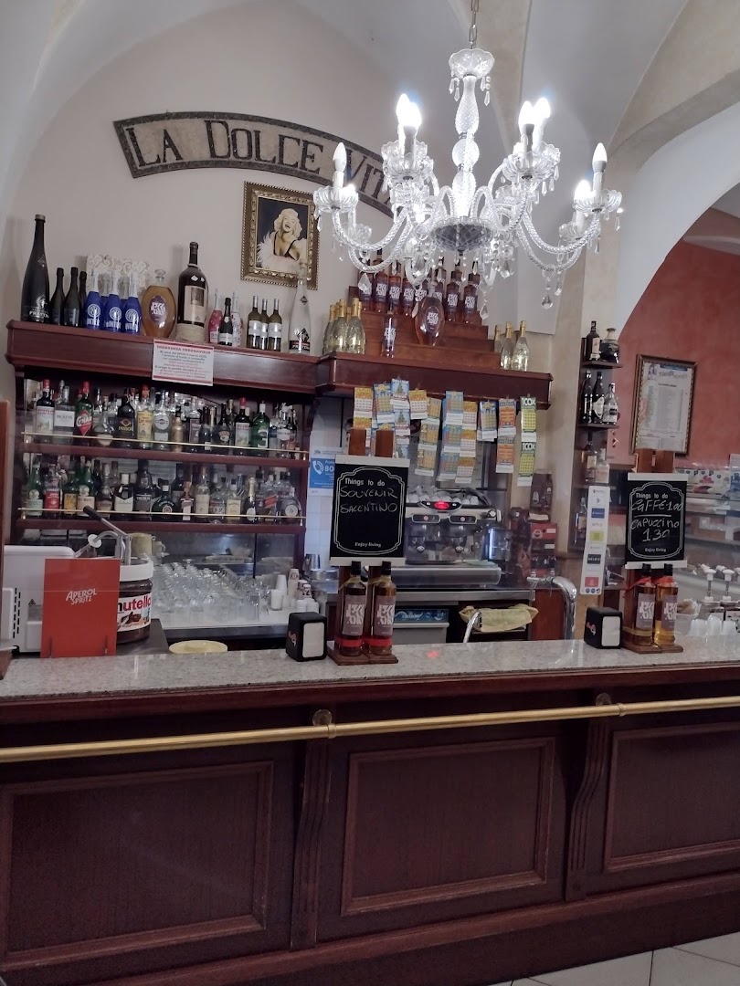 La Dolce Vita...caffetteria pizzeria