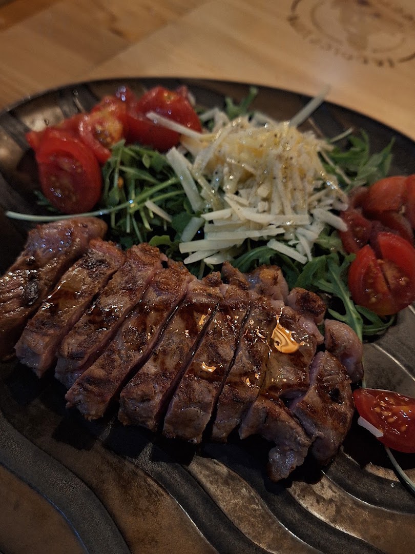 La Dolce Vita Steakhouse - Pizzeria