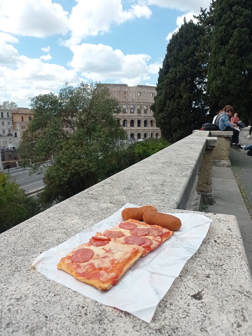 La Famiglia Roma