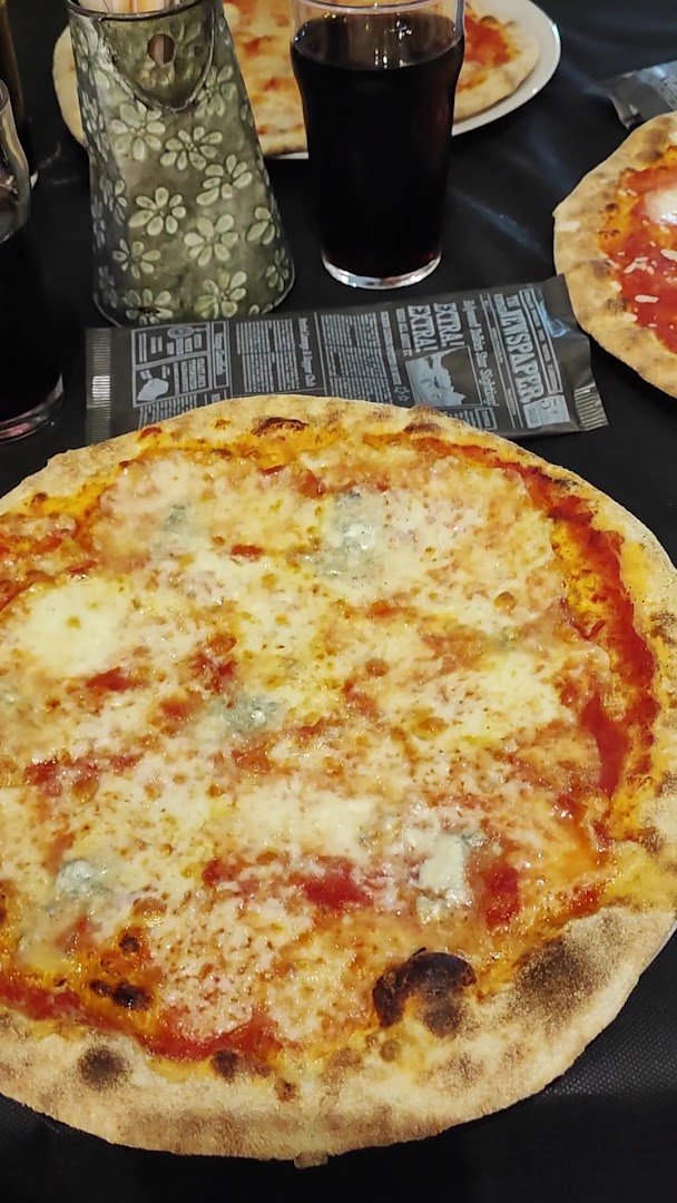 LA FARMACIA DEI SANI - Pizzeria, Adria