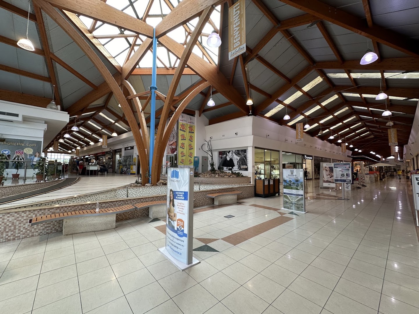 LA GALLERIA - PARCO COMMERCIALE