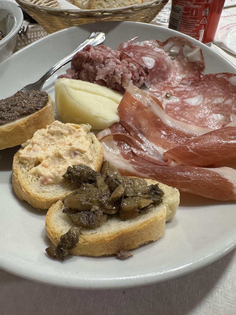 La Gastronomia Snc | Trattoria Pizzeria Vallombrosa, Reggello