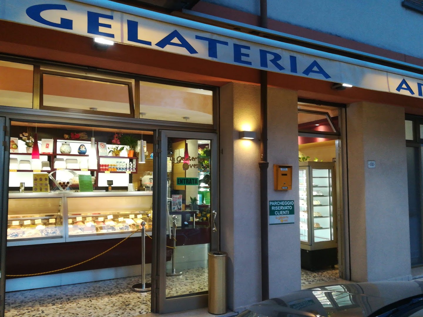 La Gelateria Ovest