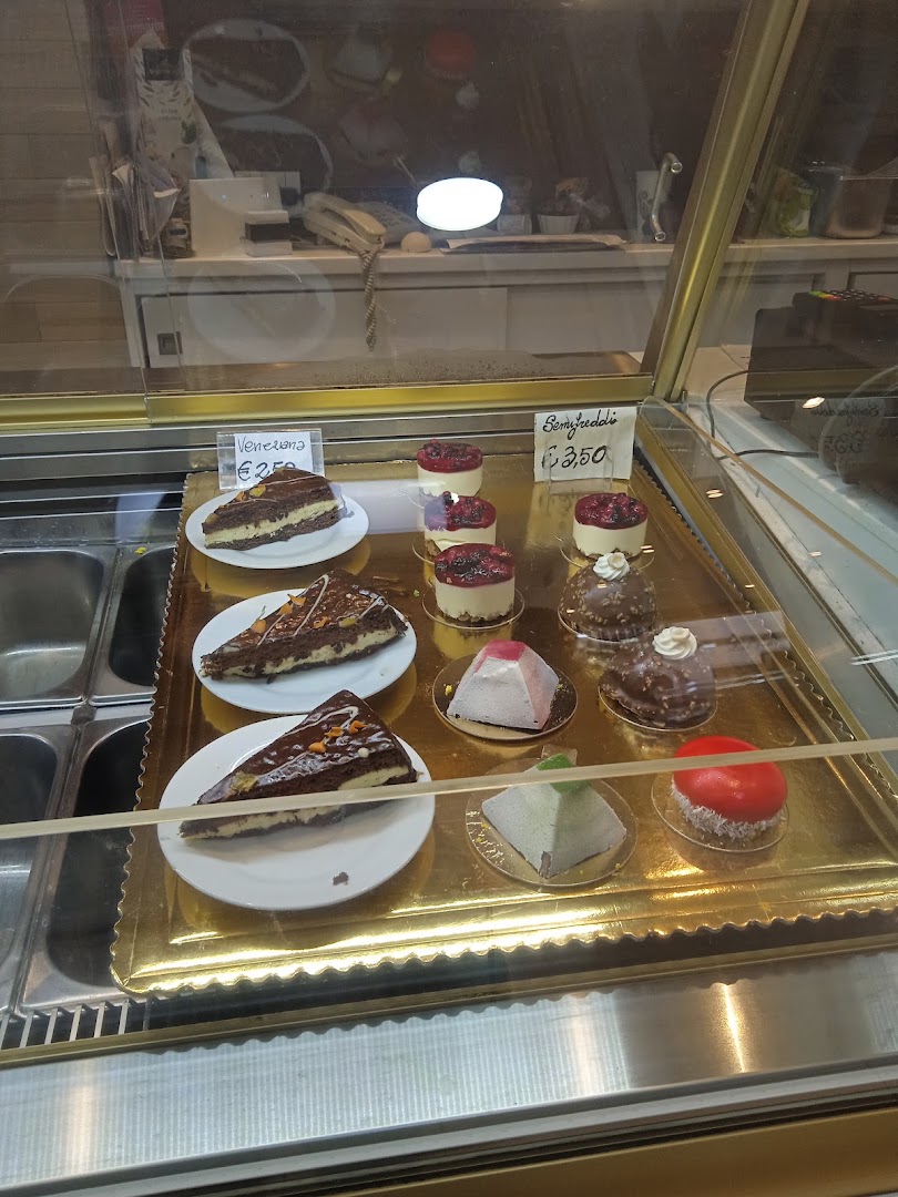 La Genuina Pasticceria Caffeteria Gelateria