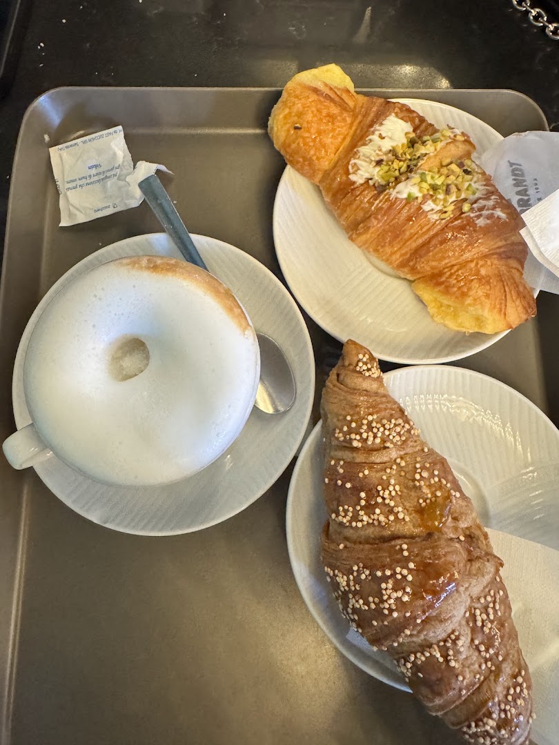 La Genuina | Pasticceria Caffetteria, La Spezia