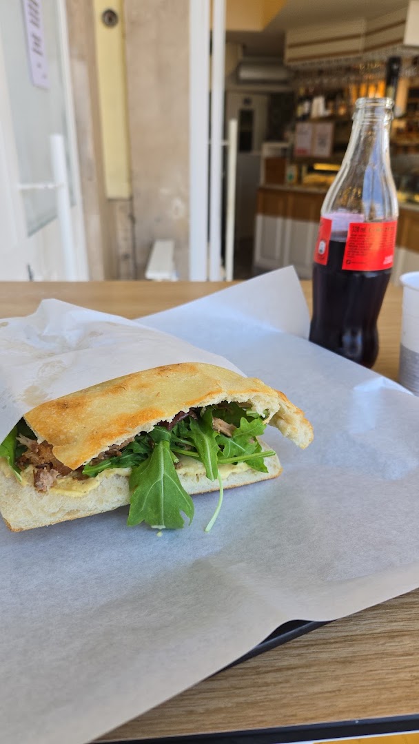 La Gusteria Micro Market