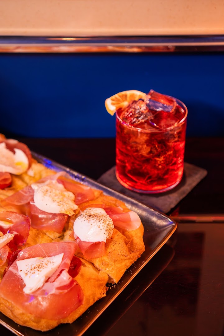 La Iosa - Drink & Laugh, Taste & Love