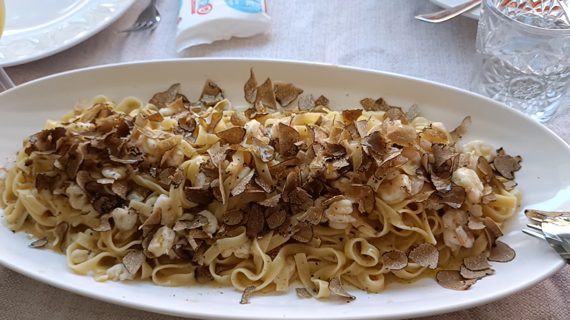 La Lanterna. Albergo. Ristorante Specialità Pesce. Pizzeria