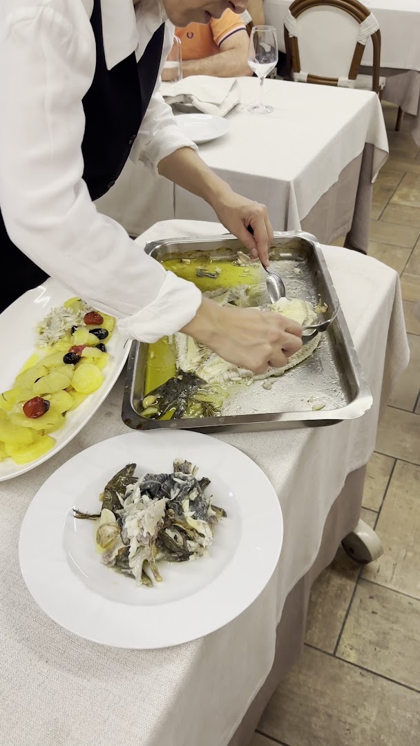 La Lanterna. Albergo. Ristorante Specialità Pesce. Pizzeria