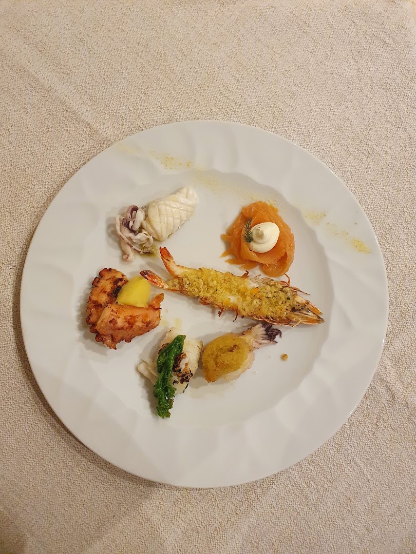 La Lanterna. Albergo. Ristorante Specialità Pesce. Pizzeria