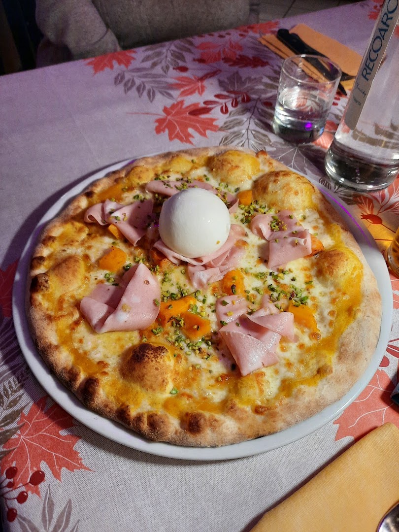 La Lanterna (pizza senza glutine)Trattoria Pizzeria
