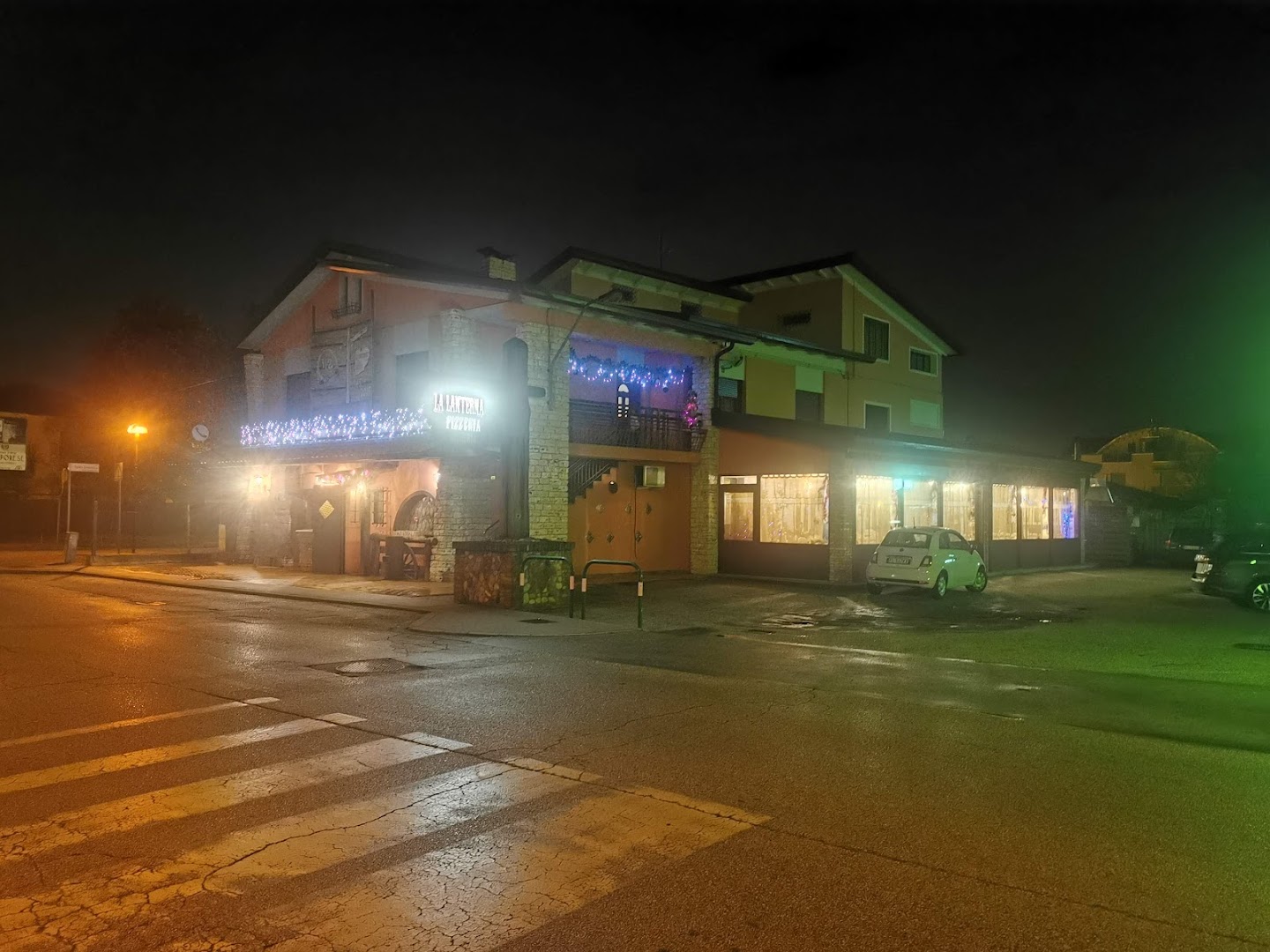 La Lanterna | Pizzeria • Ristorante