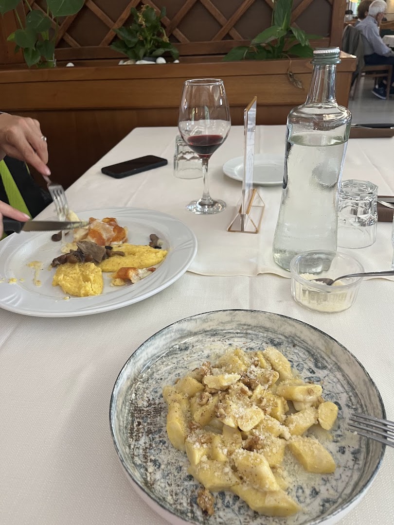La Lepre Bianca Ristorante Pizzeria Hotel Bar