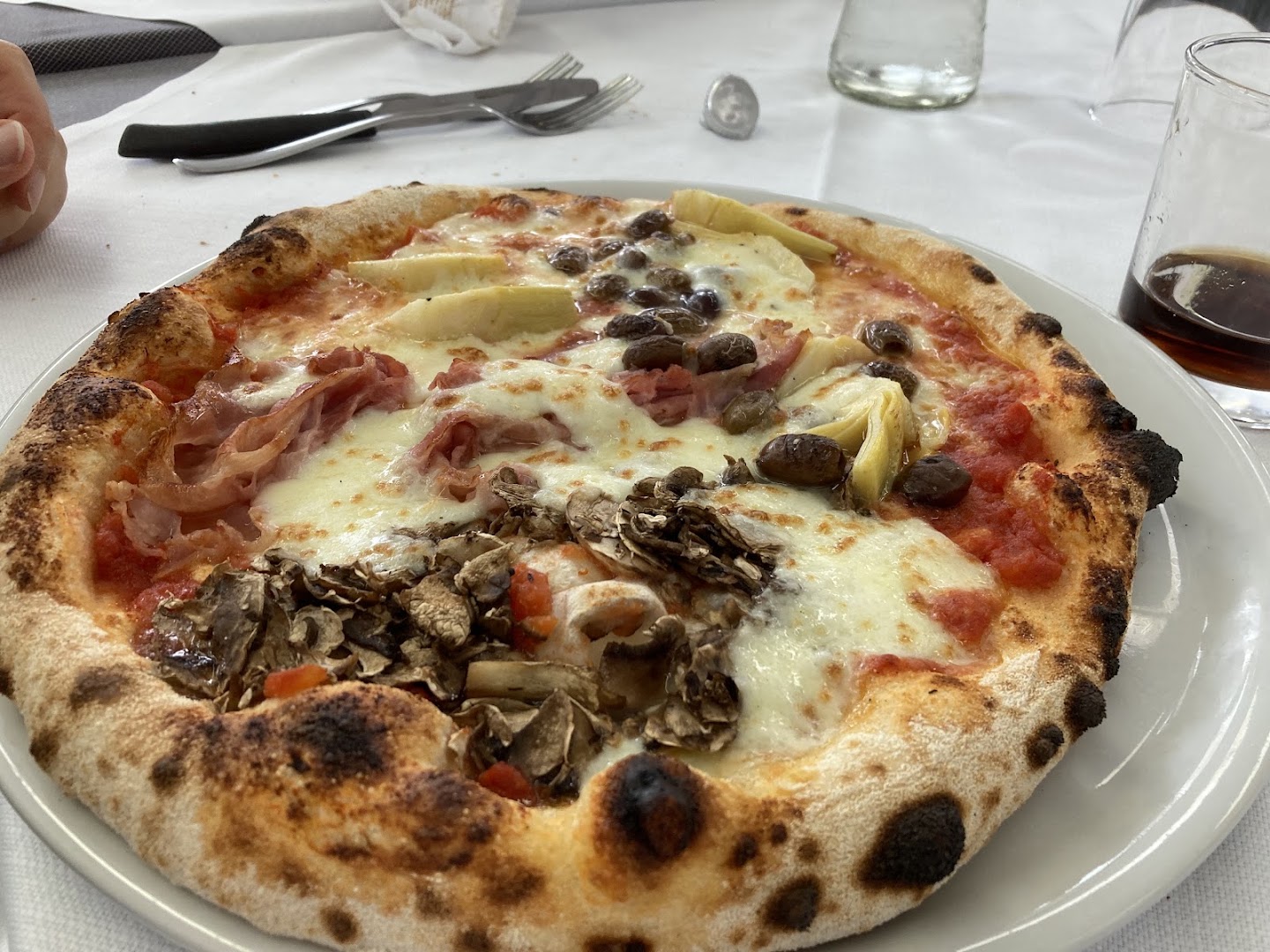 La Luna e I Falò