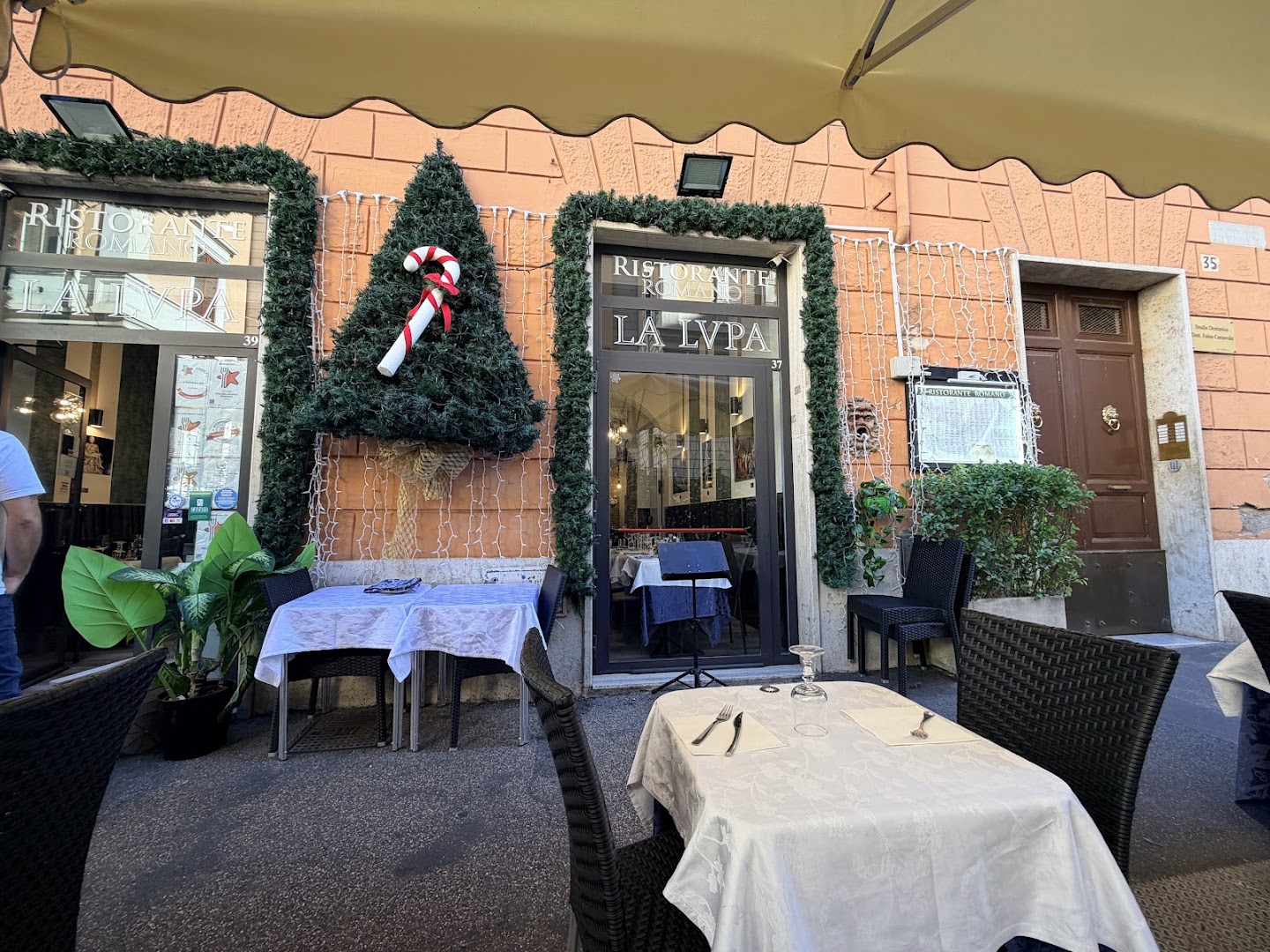 La Lupa, Roma