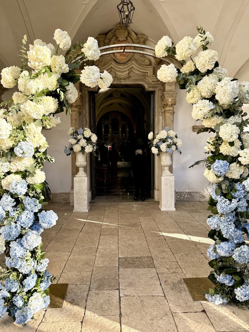 La Maison des Fleurs, Formia