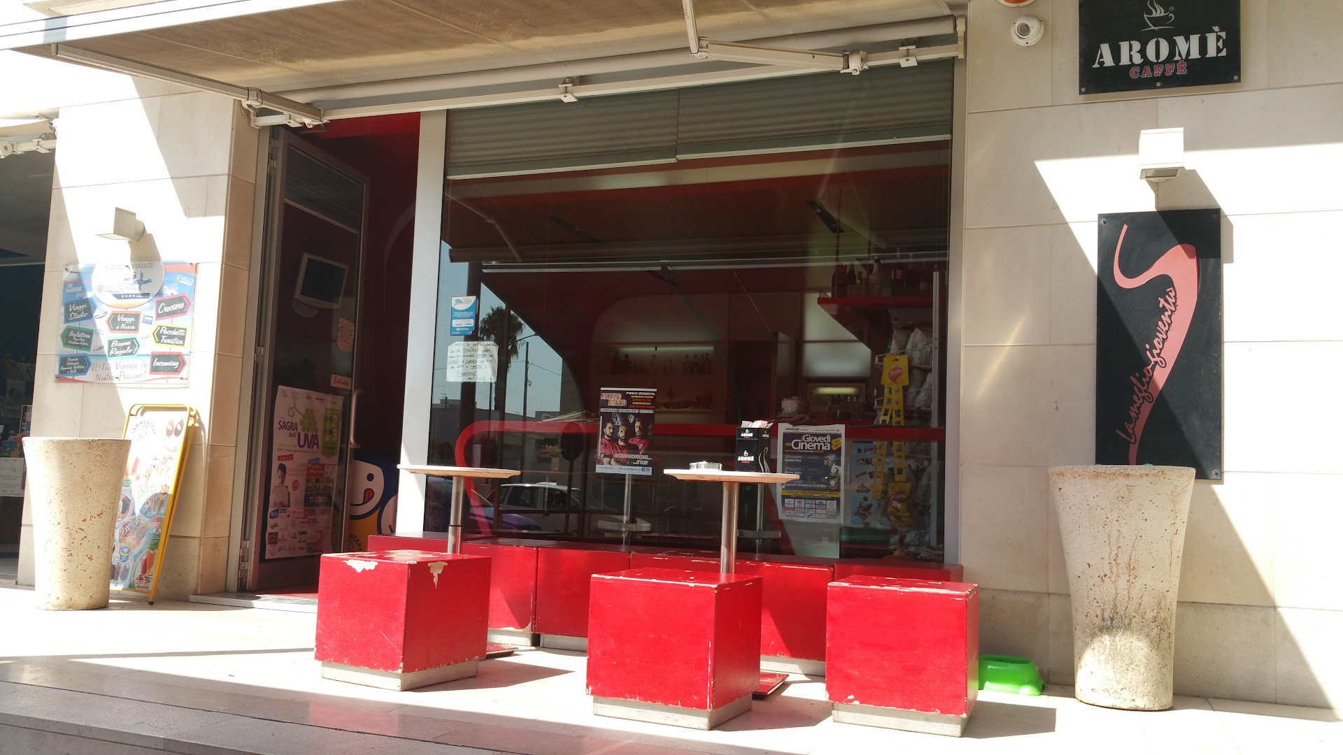 La Meglio Gioventù Bar, Aradeo