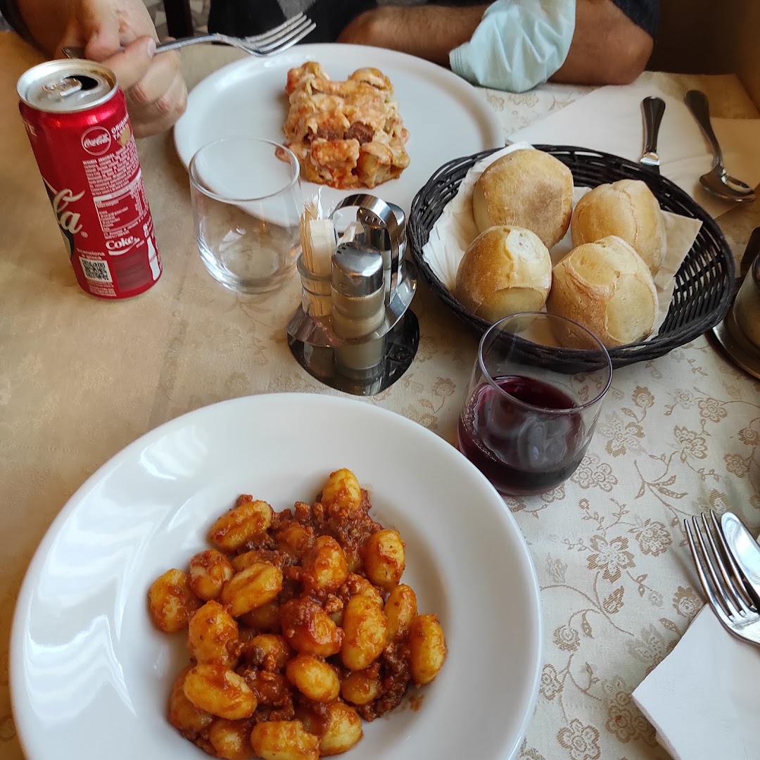 La Milanesa • Bar Trattoria