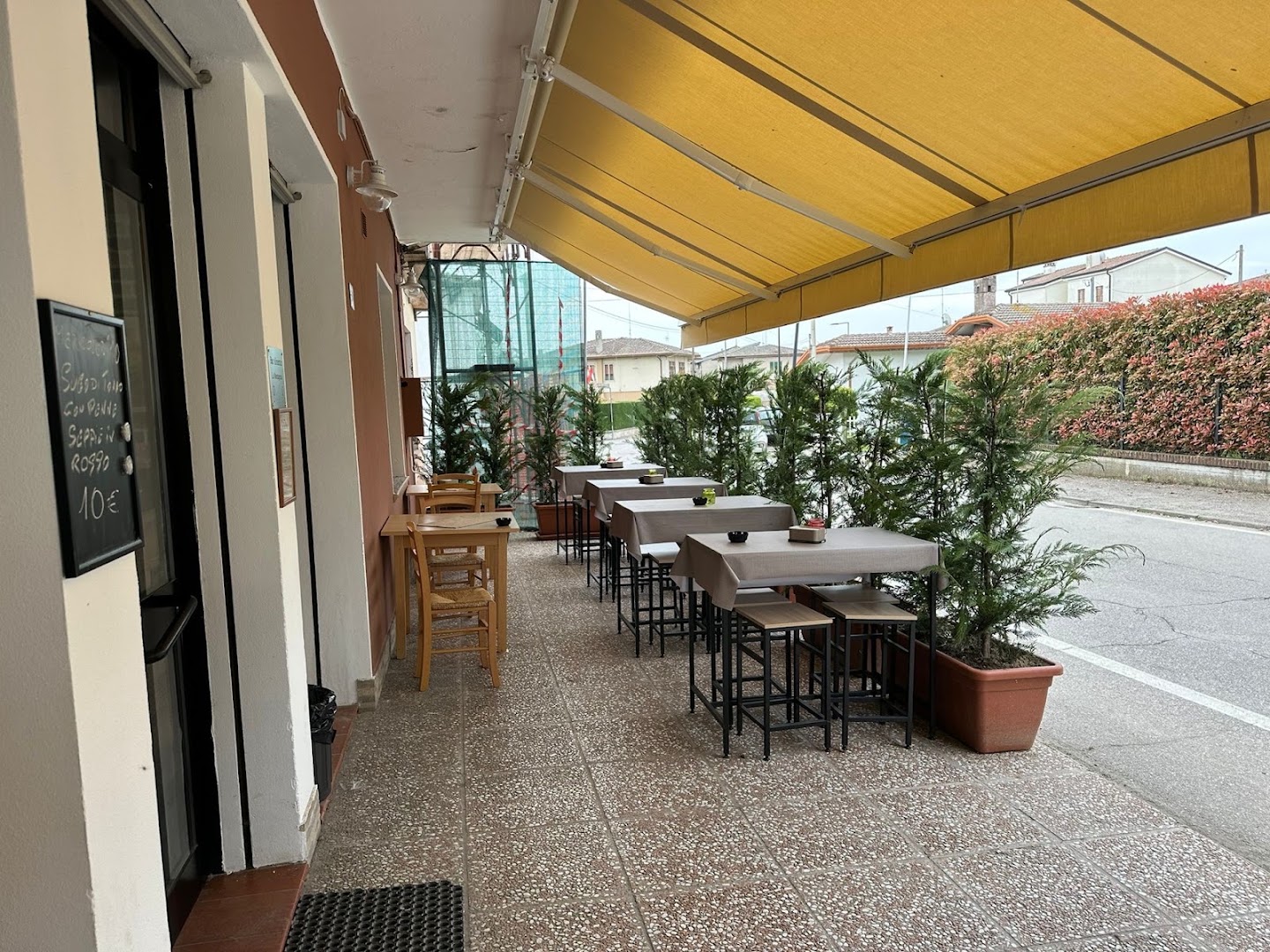 La Montagnola Bar Enoteca