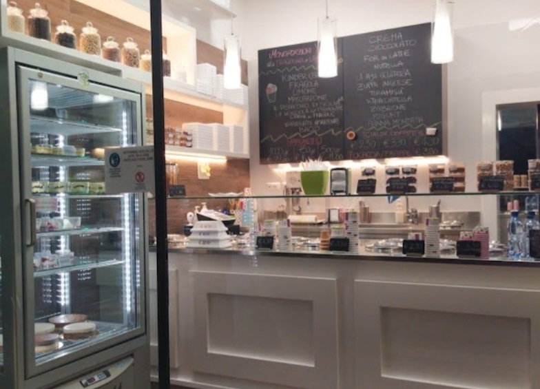 LA MYA GELATERIA