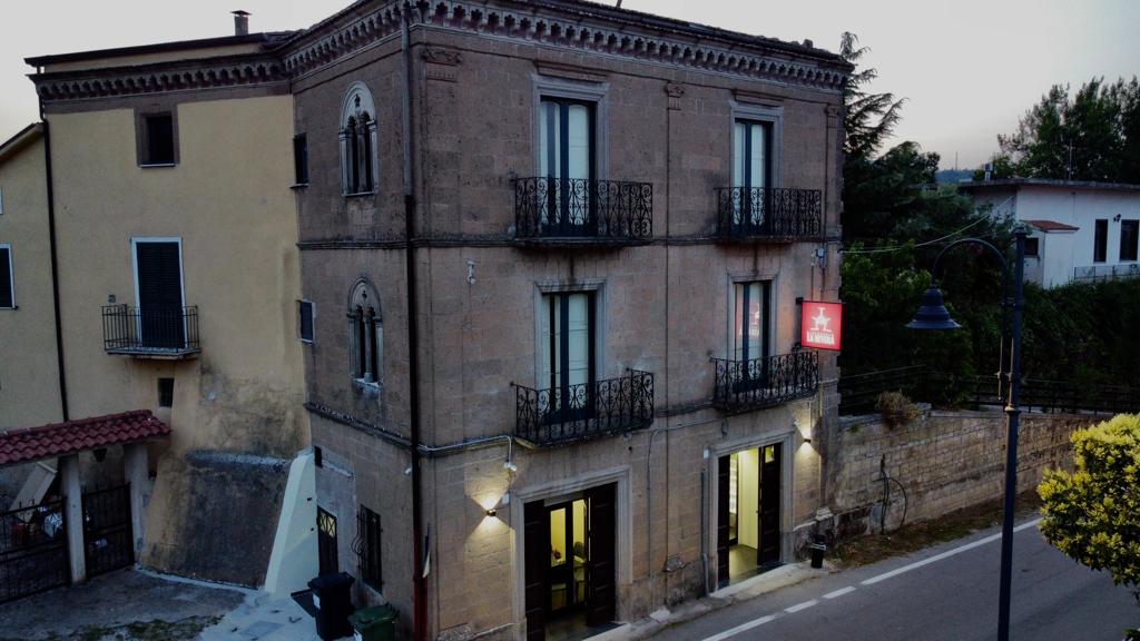 La Nevera Wine Bar