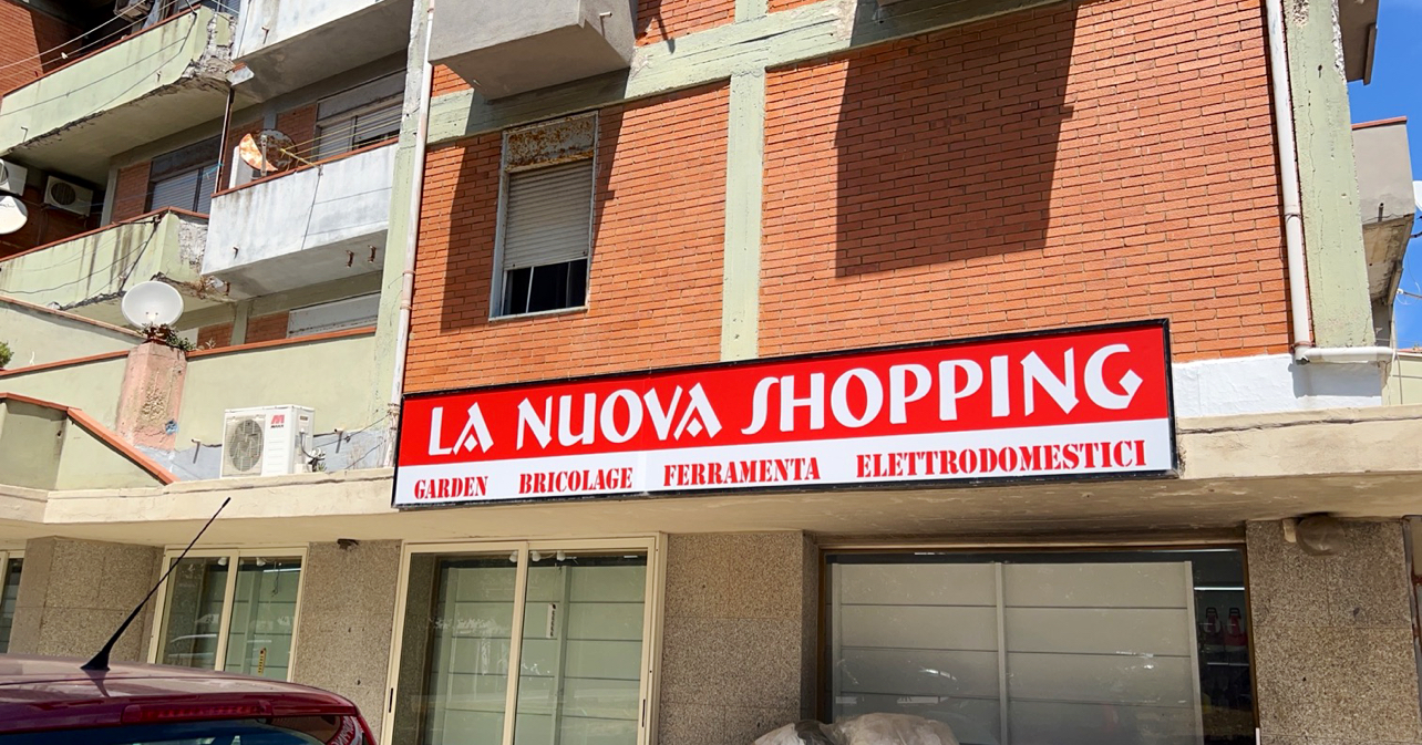 LA NUOVA SHOPPING SRLS