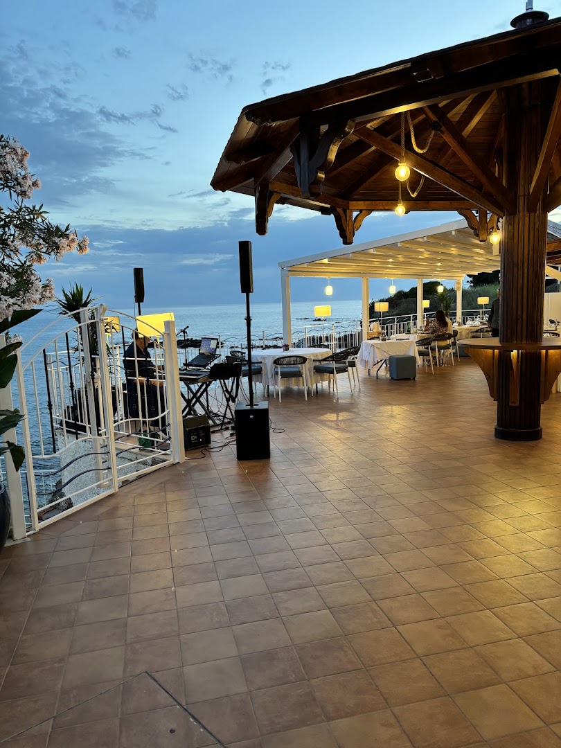 La Pagoda Restaurant & Cocktail Bar