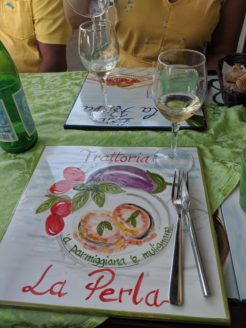 La Perla Bar,Trattoria,Tabacchi & Rosticceria