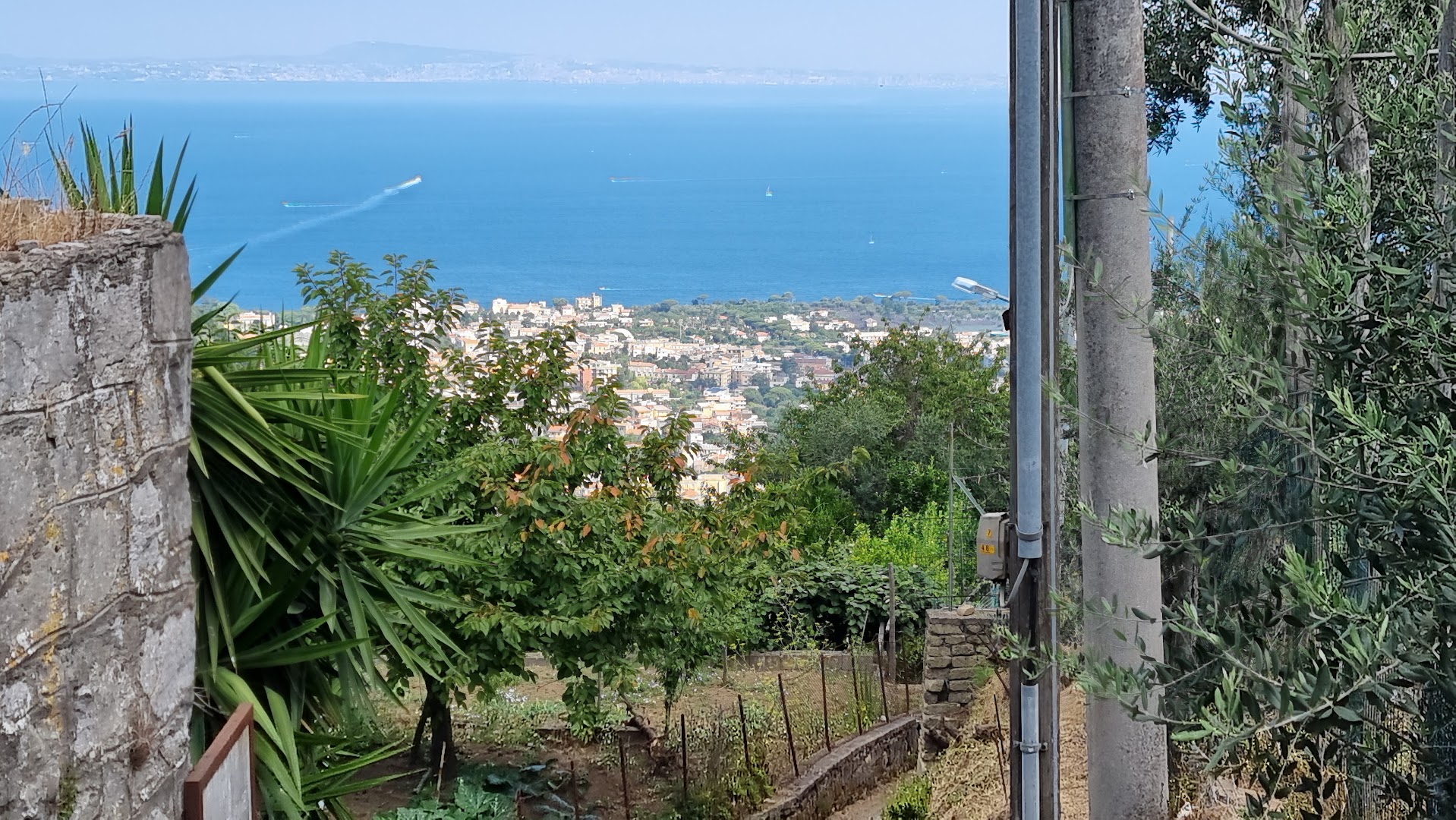 La Perla Bar,Trattoria,Tabacchi & Rosticceria