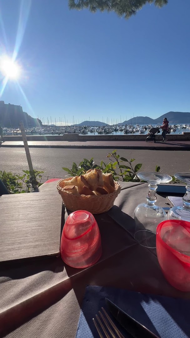 La Perla Lerici | Non solo Bar