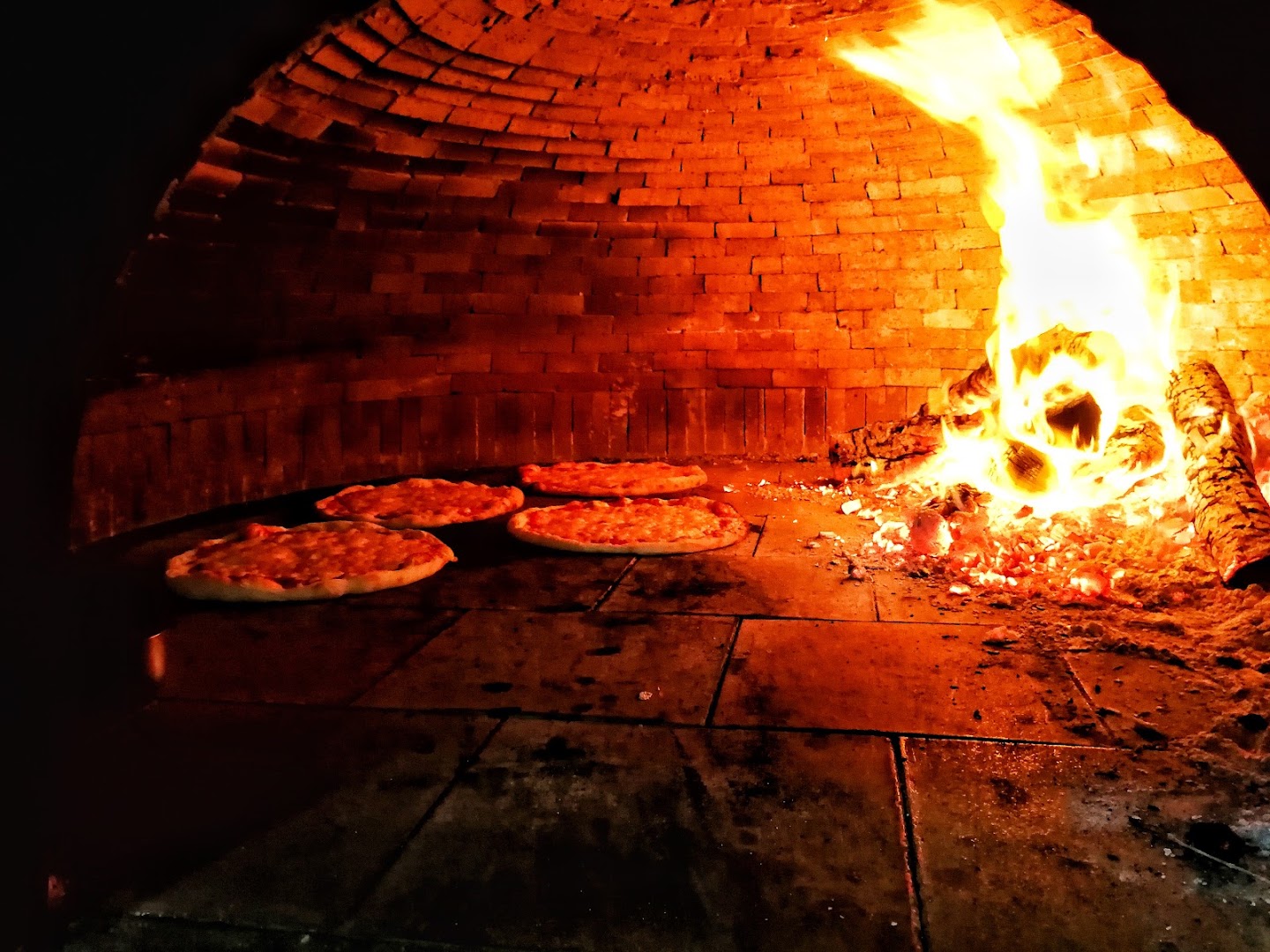 La Perla Pizzeria