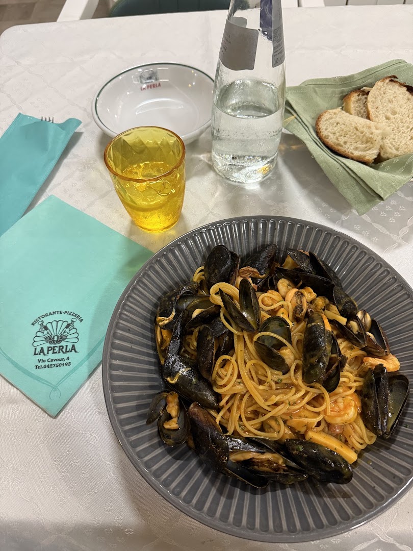 La Perla Sas