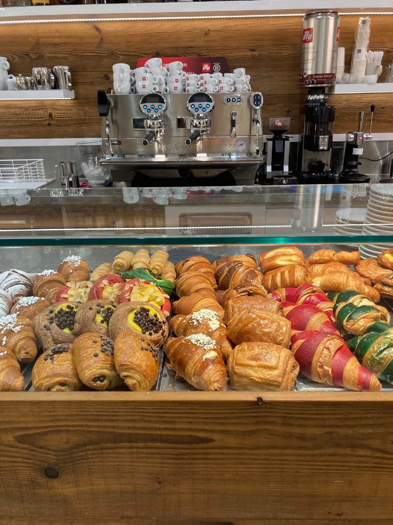 La Piazza pasticceria & bistrot