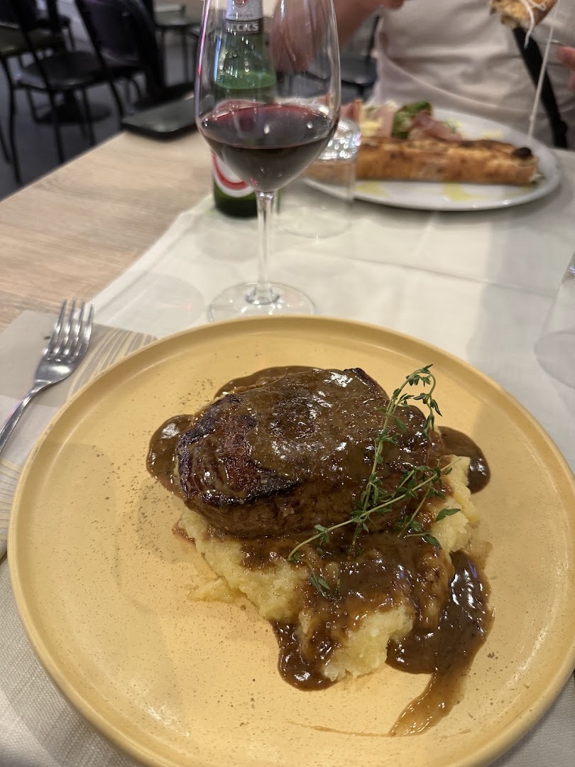 LA PIAZZA - Ristorante Pizzeria