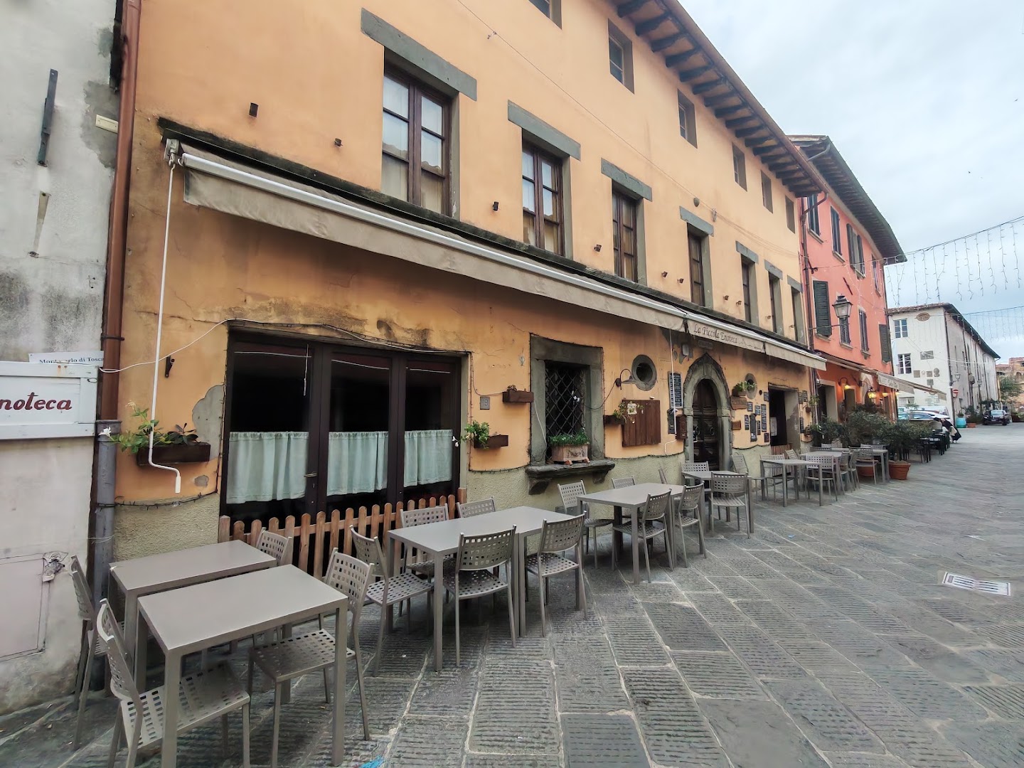 La Piccola Enoteca
