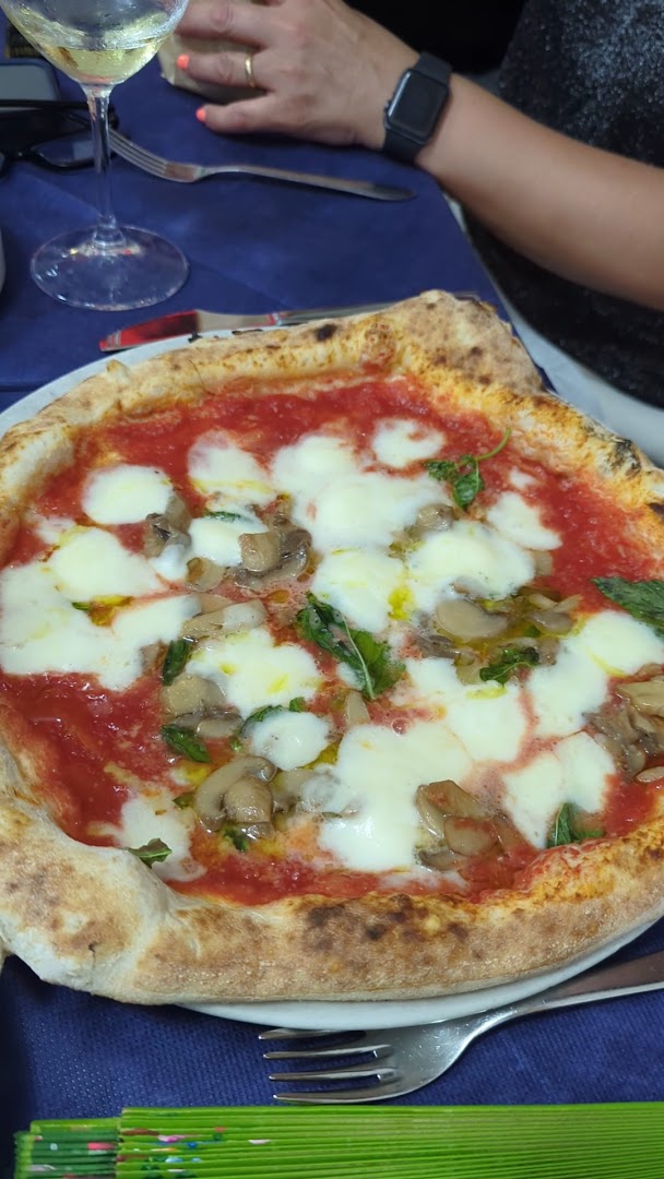 La Pietra, Pozzuoli