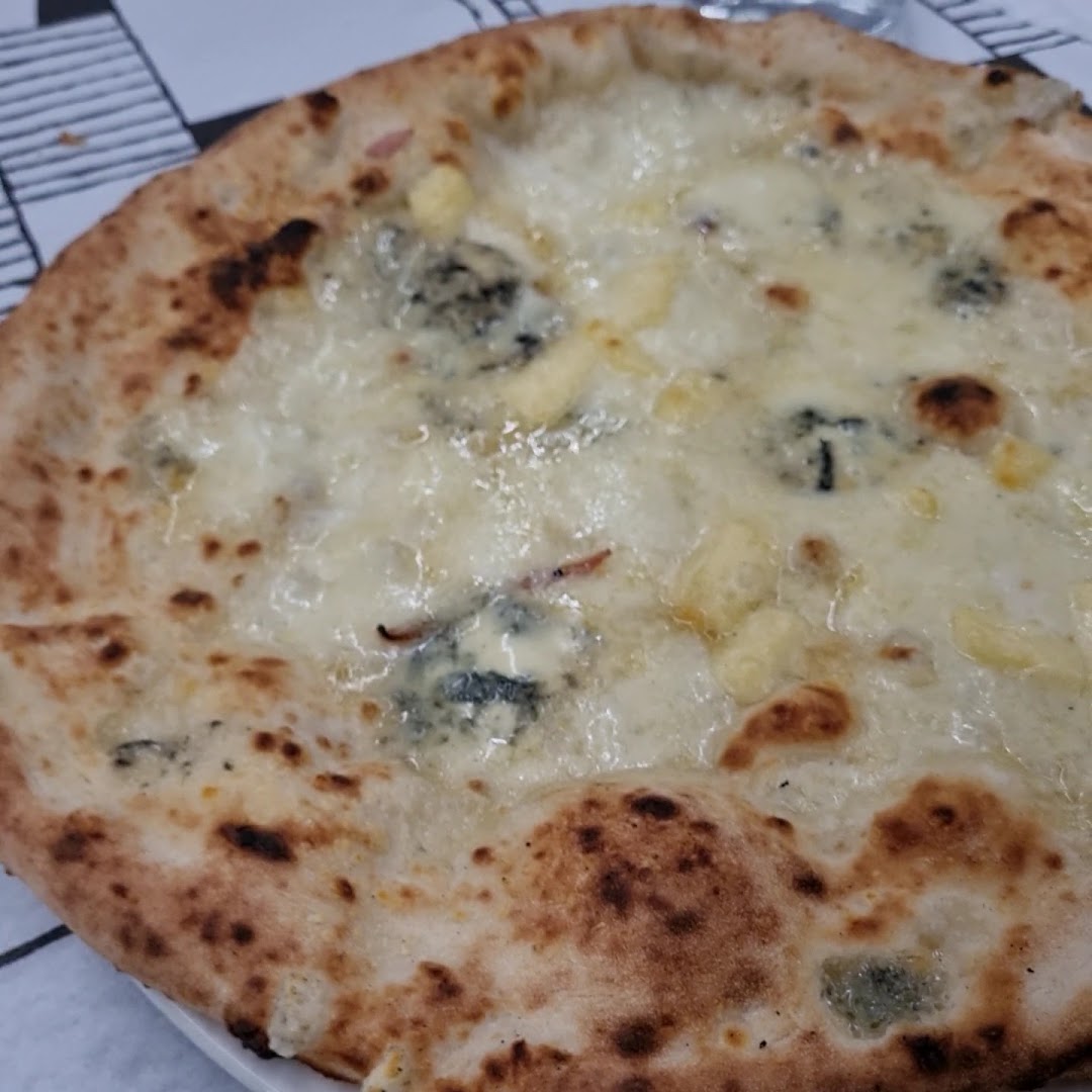 La pizza di Aniello Mansi
