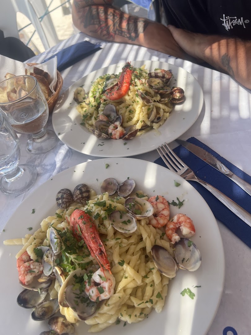 La Playa Bar Ristorante Stuzzicheria Lido con noleggio attrezzature da spiaggia, Favignana