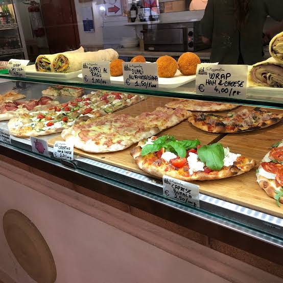 La Prezzemolina, Roma