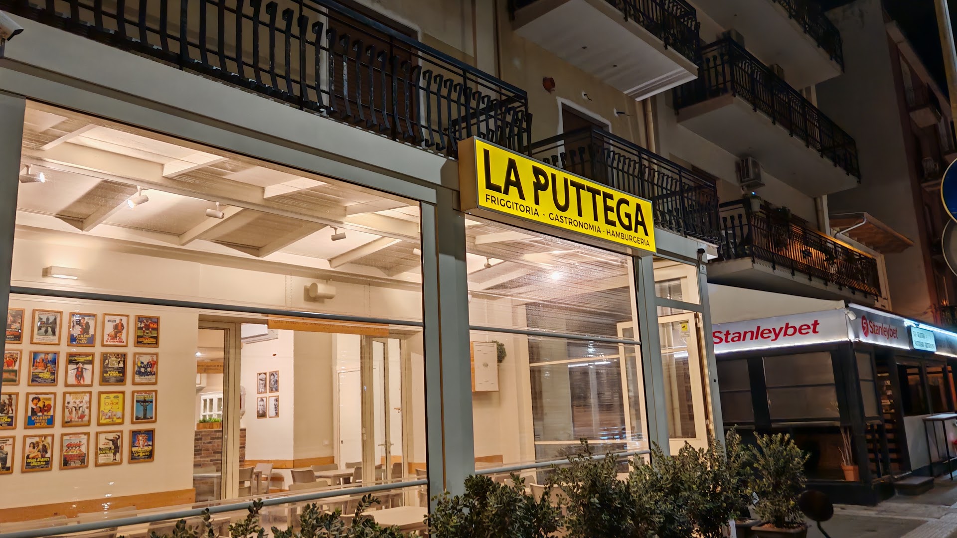 La Puttega Hamburgeria - Gastronomia