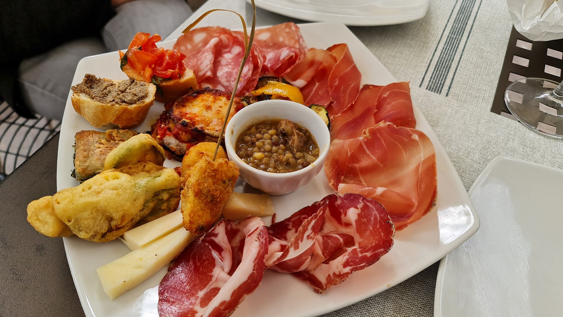 La Raffineria in centro